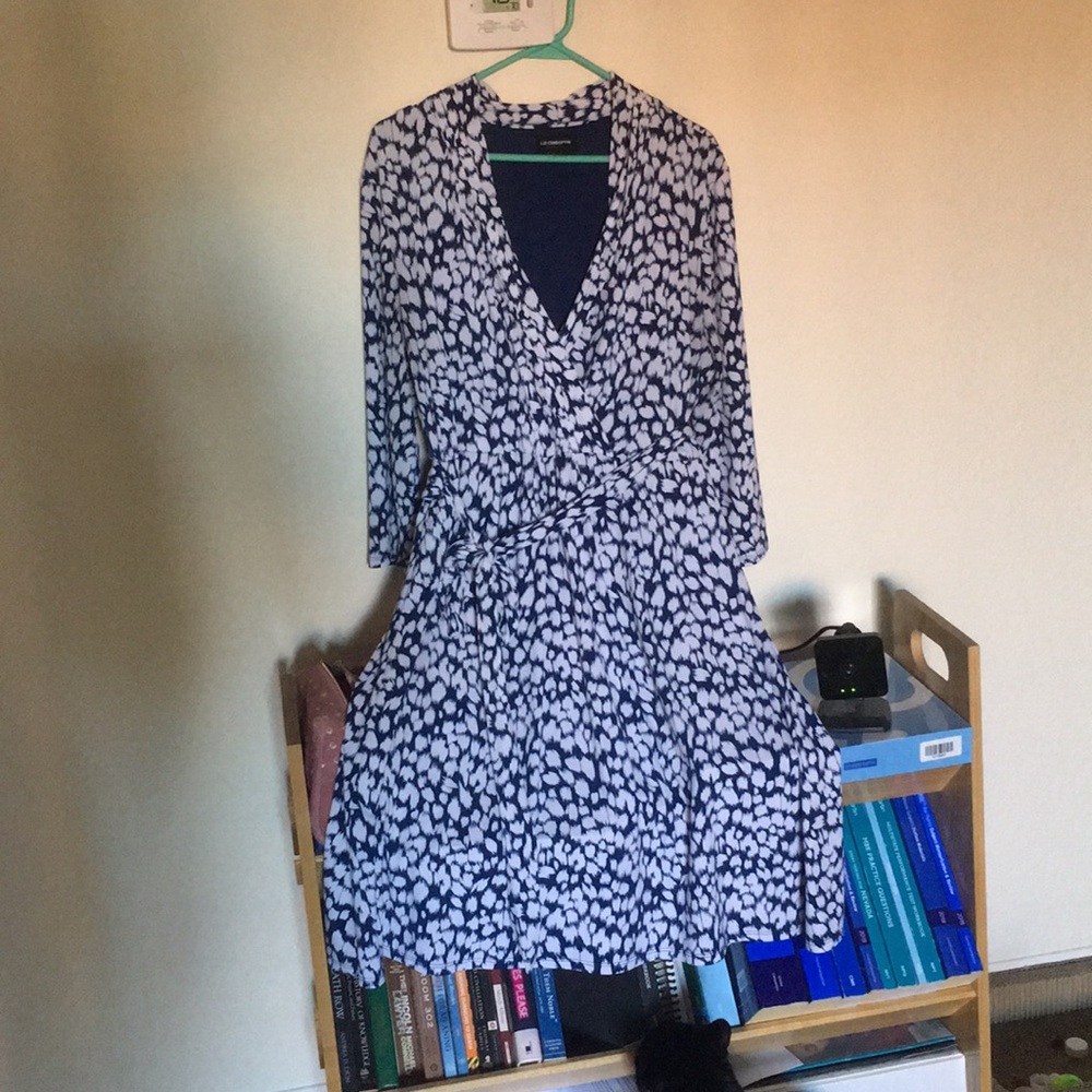 Liz Claiborne Half Sleeved Dress w/ V-neck